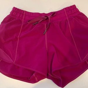 Magenta hotty hot shorts size 4